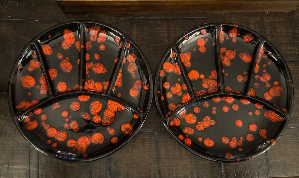 Rare Mid Century Ceramic Large Black and Red Atomic 10 Inch Plates Set Of 2